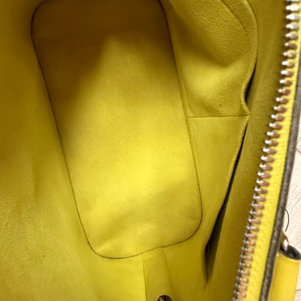 Louis Vuitton Epi Leather Alma PM Citron w/lock keys - Picture 12 of 13